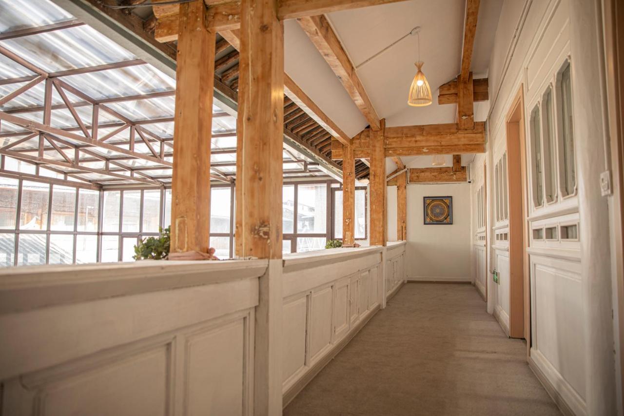 雪湖轻奢民宿 Snowlake Inn Шангри Ла Екстериор снимка